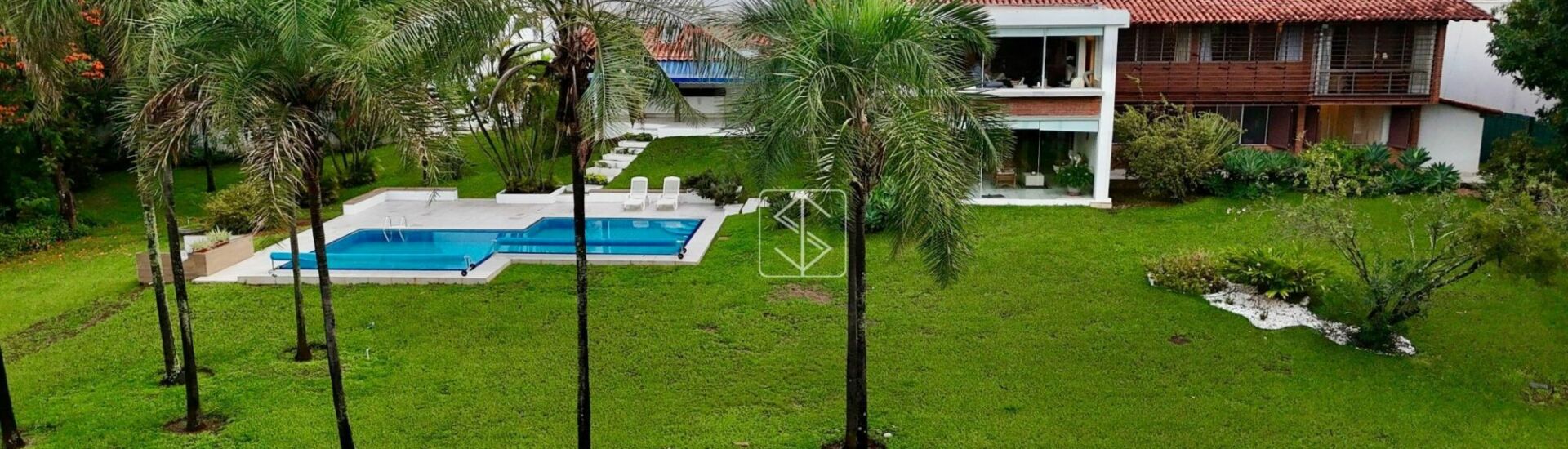 0ce7aa01c7691f87e6f8645e9faa9196-1765547935