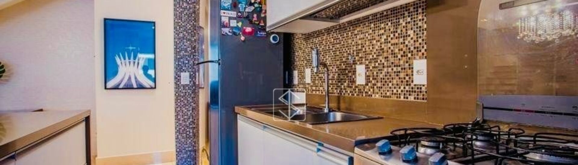 48d7d59d735bf48432de9a8ff08d3533-1766118232