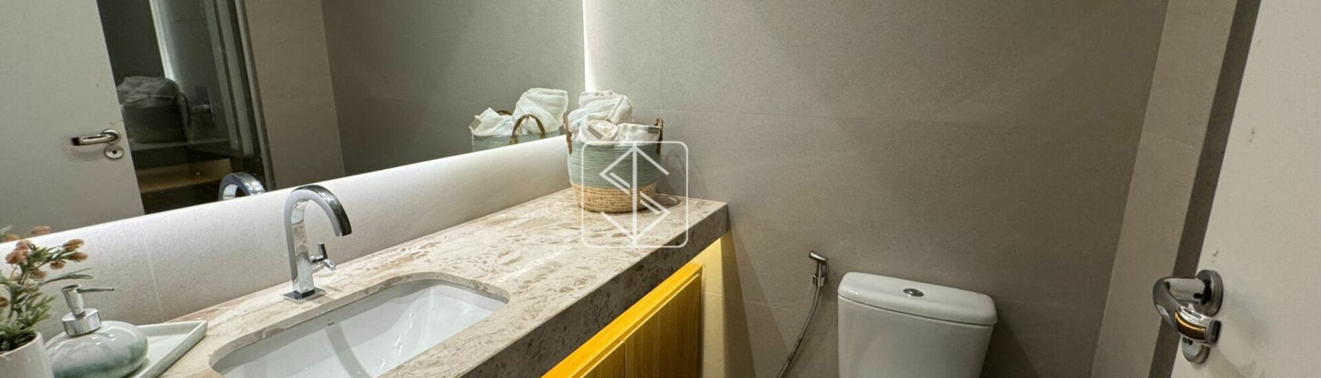 5d870626533c2a278ad22b8c0b0d851b-1765547107