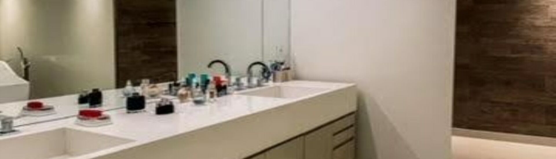 d9e19288ce8df1df56c591ff14423dc4-1750567942